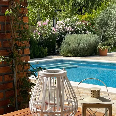 House With Pool Garden * Žrnovnica