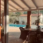 House With Pool Garden Žrnovnica