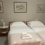 House With Pool Garden 别墅 Žrnovnica