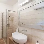 House With Pool Garden *