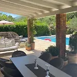 House With Pool Garden 别墅 Žrnovnica