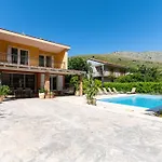 别墅 House With Pool Garden Žrnovnica